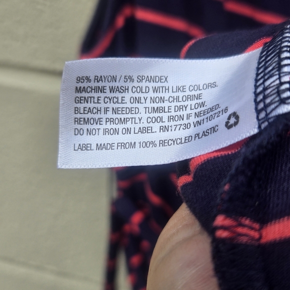 Ingrid & Isabel- Stripped- Maxi- Maternity Dress- V-Cut Bottom- Size Medium - Picture 12 of 16